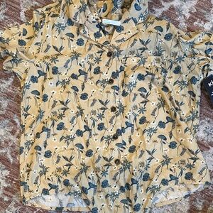 Kohl Elsie Honeycomb Floral Button-Up Shirt
